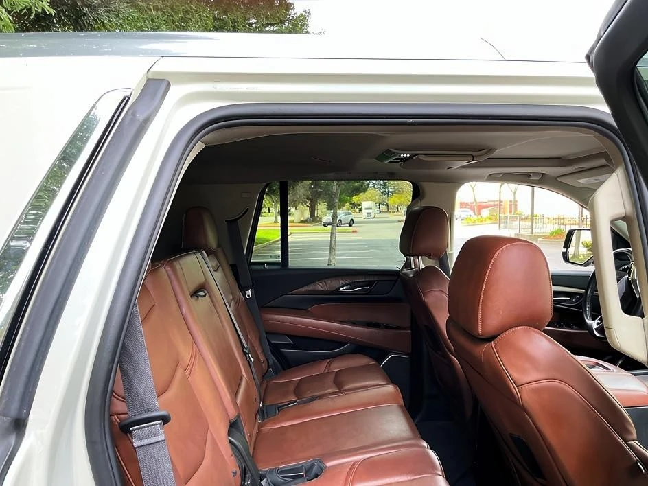 2015 Cadillac Escalade 4th Gen - Image 15 of 21