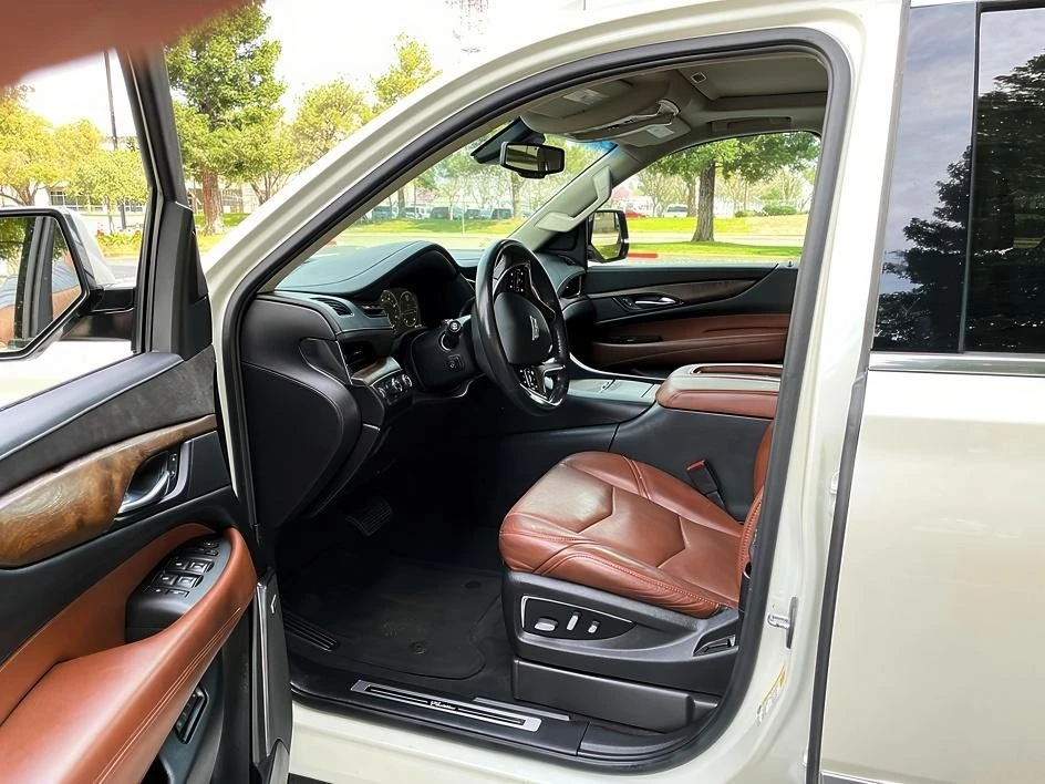 2015 Cadillac Escalade 4th Gen - Image 20 of 21