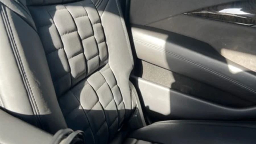 2015 Cadillac Escalade 4th Gen - Image 9 of 14