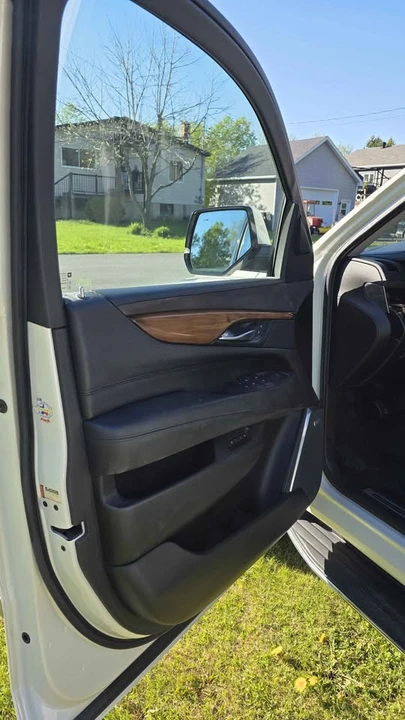 2015 Cadillac Escalade 4th Gen - Image 7 of 11