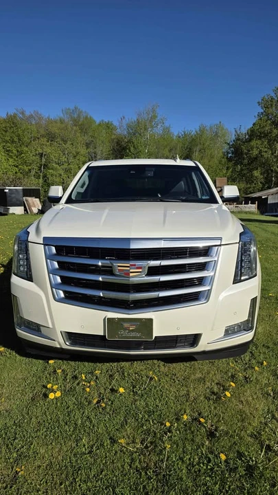 2015 Cadillac Escalade 4th Gen - Image 4 of 11