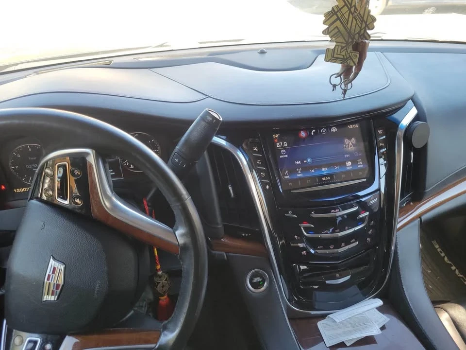 2015 Cadillac Escalade 4th Gen - Image 10 of 10