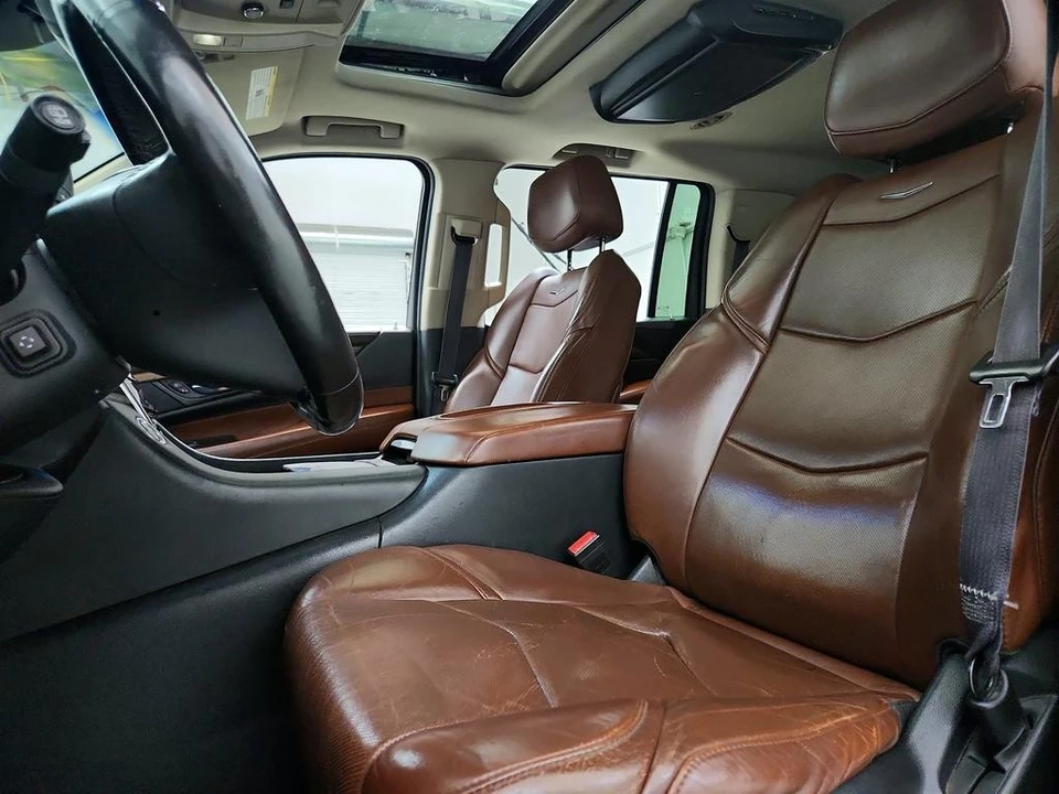 2015 Cadillac Escalade 4th Gen - Image 14 of 21
