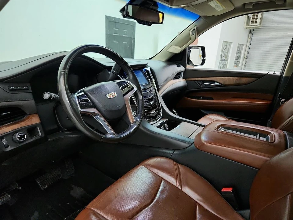 2015 Cadillac Escalade 4th Gen - Image 13 of 21
