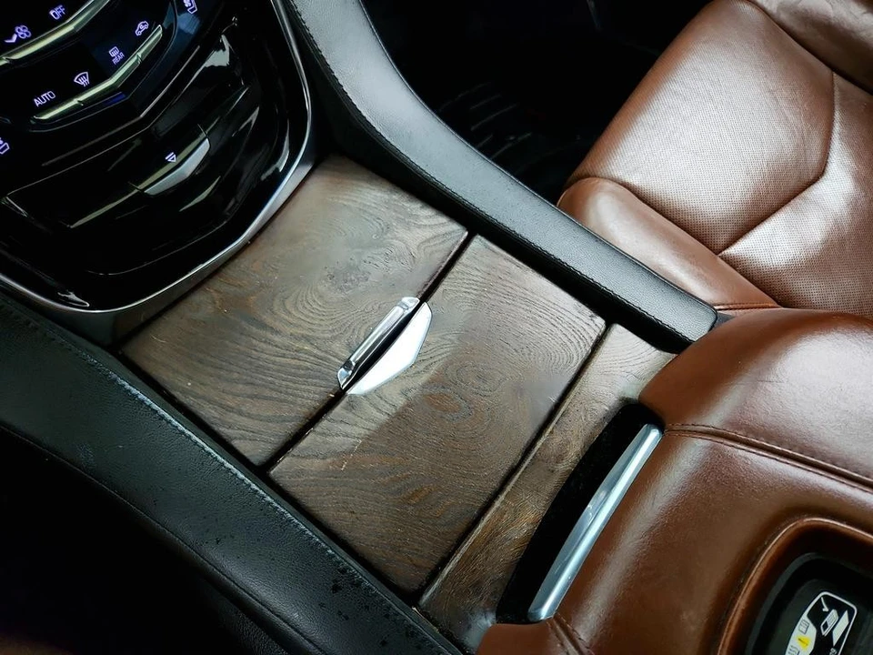 2015 Cadillac Escalade 4th Gen - Image 19 of 21