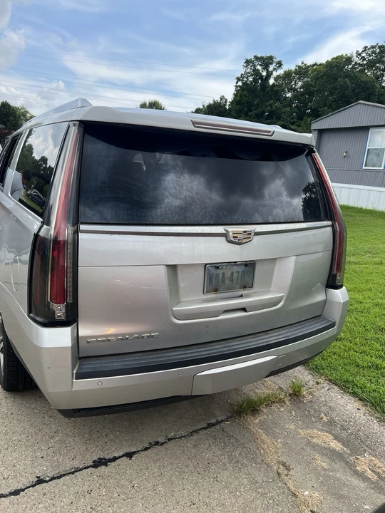 2015 Cadillac Escalade 4th Gen - Image 11 of 13