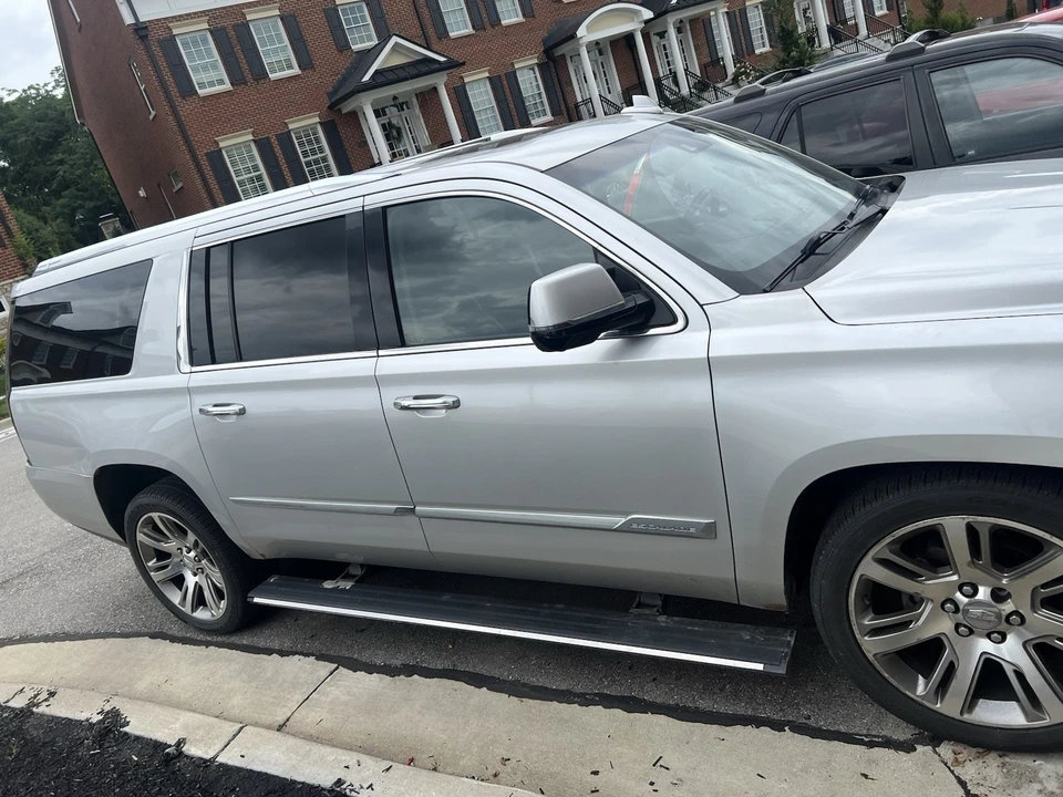 2015 Cadillac Escalade 4th Gen - Image 2 of 13