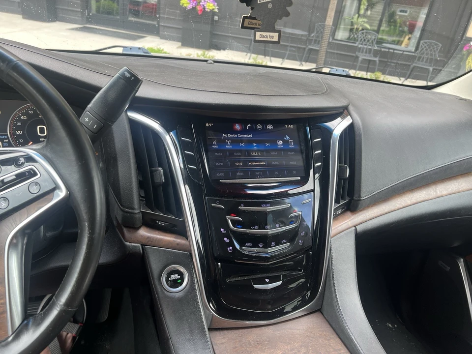 2015 Cadillac Escalade 4th Gen - Image 8 of 13
