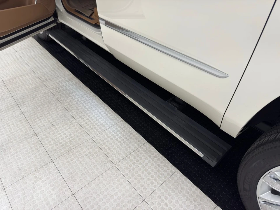 2015 Cadillac Escalade 4th Gen - Image 17 of 21