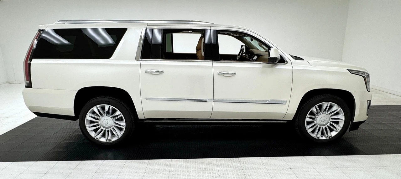 2015 Cadillac Escalade 4th Gen - Image 6 of 12
