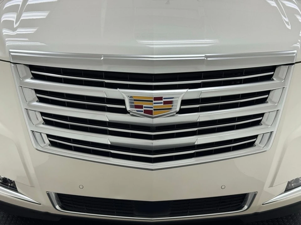 2015 Cadillac Escalade 4th Gen - Image 9 of 12