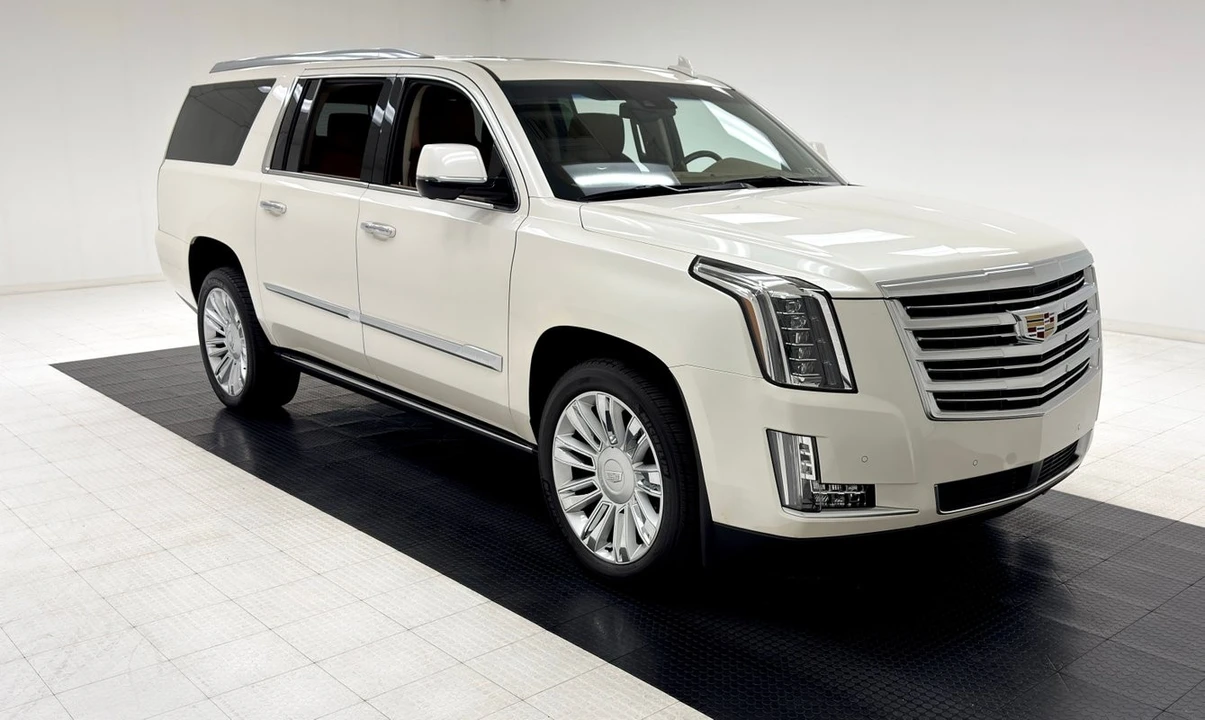 2015 Cadillac Escalade 4th Gen - Image 7 of 12