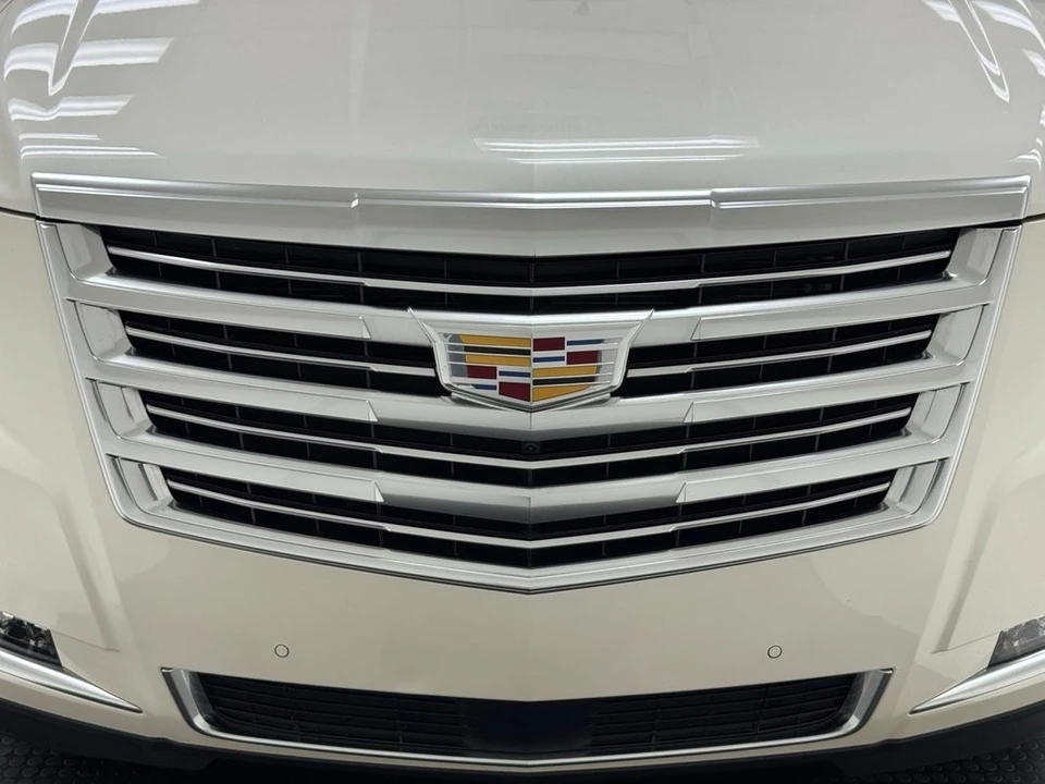 2015 Cadillac Escalade 4th Gen - Image 9 of 12