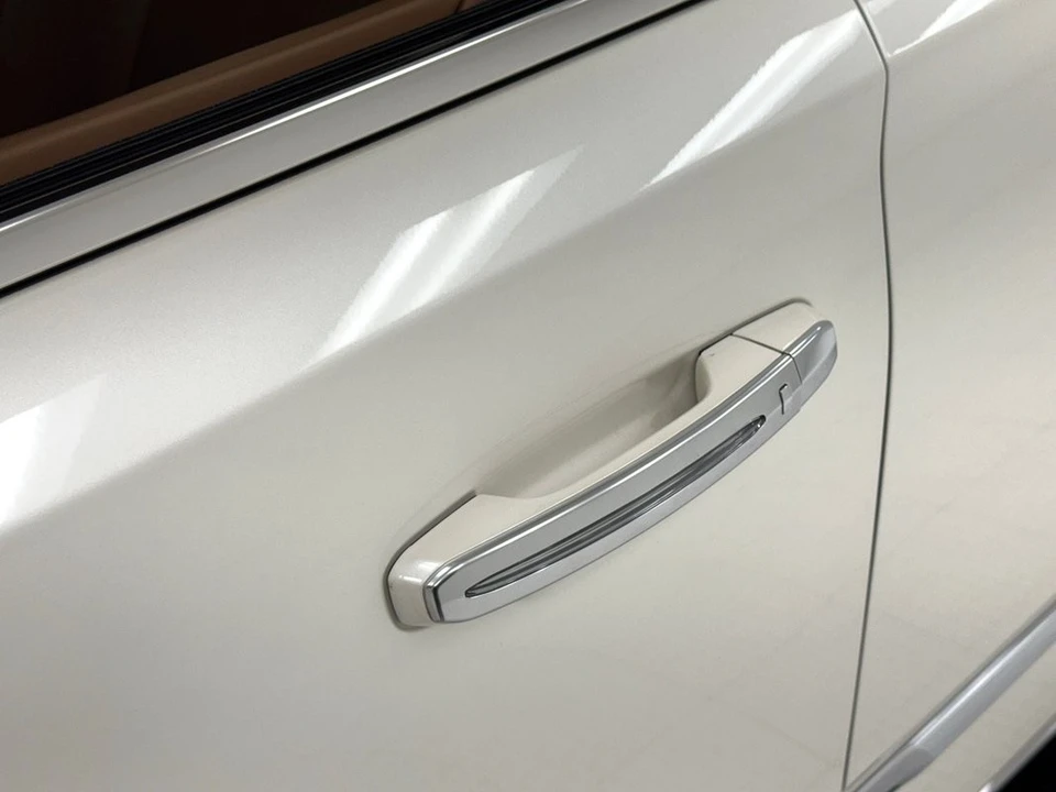 2015 Cadillac Escalade 4th Gen - Image 15 of 21