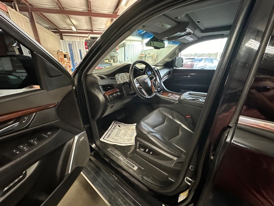 2015 Cadillac Escalade 4th Gen - Image 8 of 11