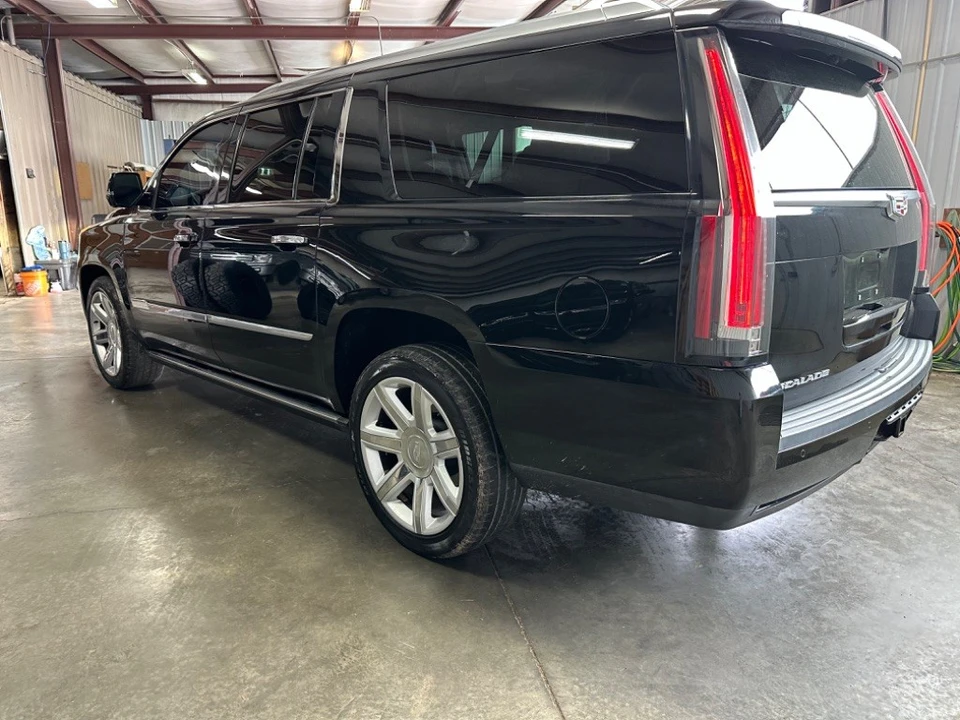 2015 Cadillac Escalade 4th Gen - Image 3 of 11