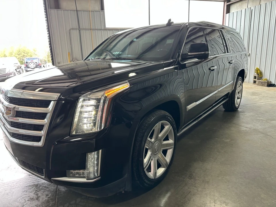 2015 Cadillac Escalade 4th Gen - Image 2 of 11