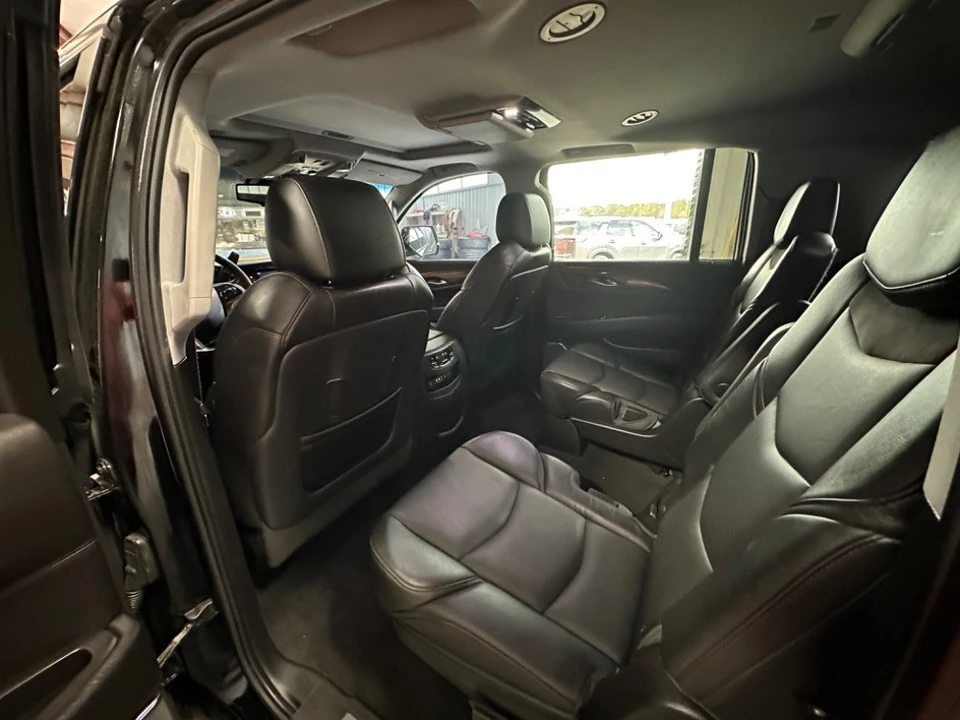 2015 Cadillac Escalade 4th Gen - Image 6 of 11
