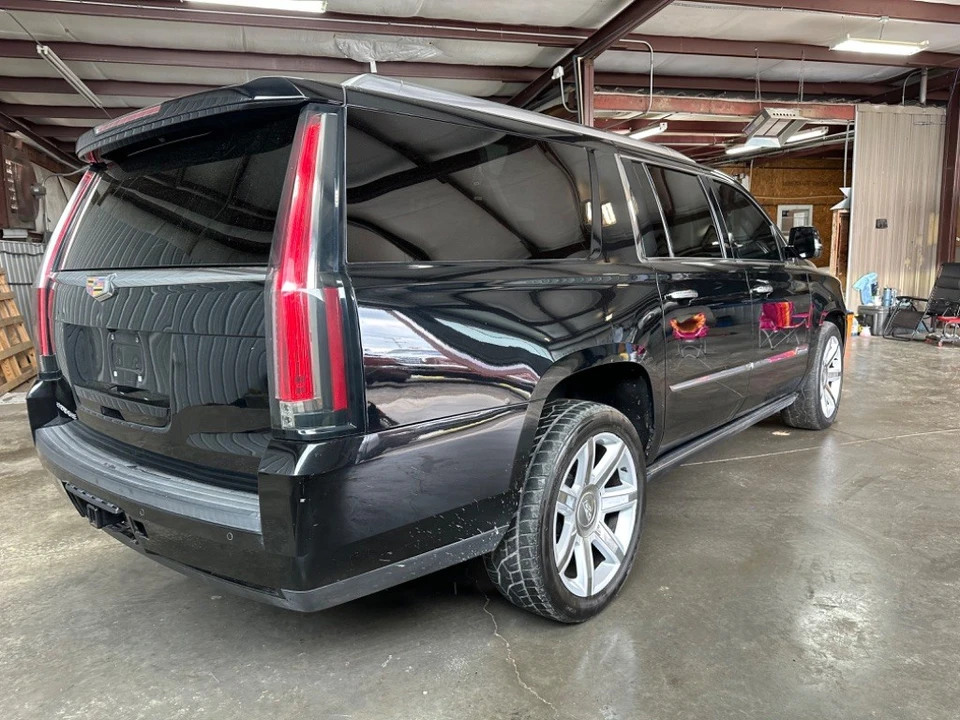 2015 Cadillac Escalade 4th Gen - Image 4 of 11