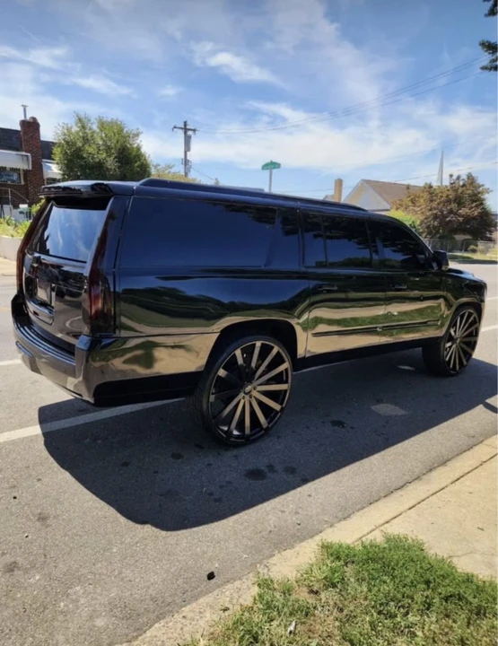 2015 Cadillac Escalade 4th Gen - Image 4 of 10