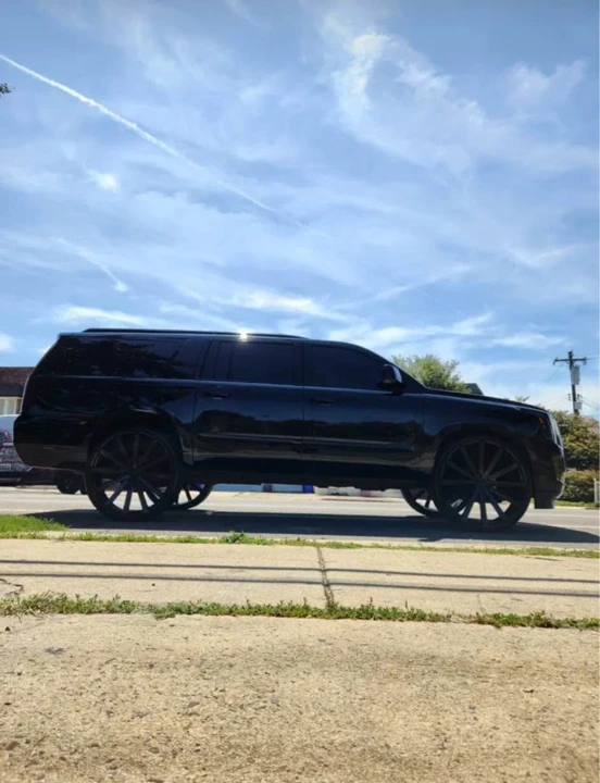 2015 Cadillac Escalade 4th Gen - Image 3 of 10