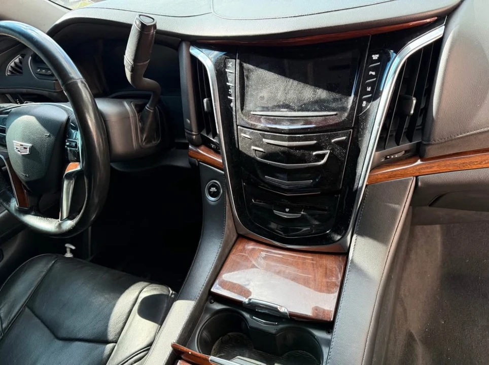 2015 Cadillac Escalade 4th Gen - Image 10 of 10