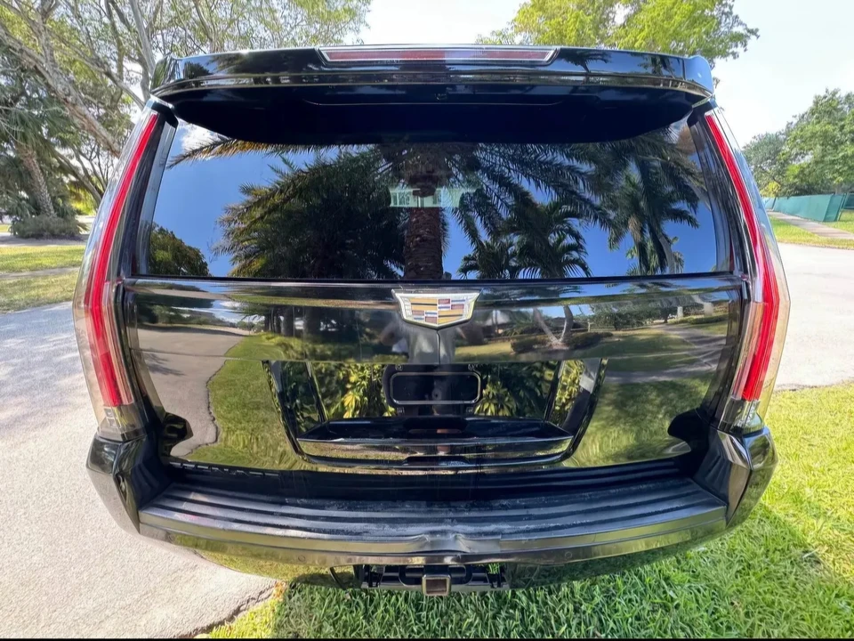 2015 Cadillac Escalade 4th Gen - Image 10 of 21