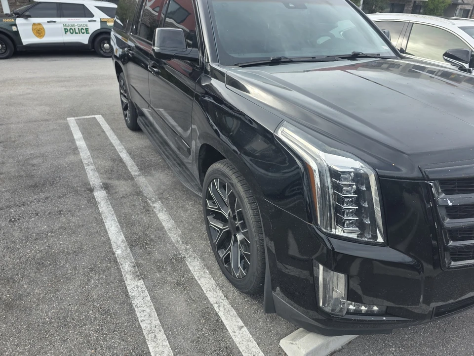 2015 Cadillac Escalade 4th Gen - Image 6 of 21