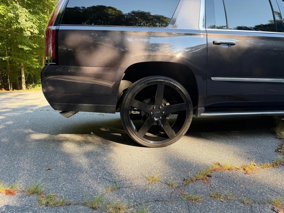 2015 Cadillac Escalade 4th Gen - Image 30 of 31