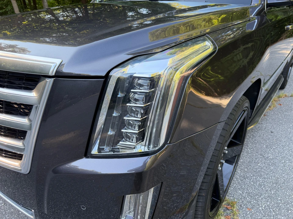 2015 Cadillac Escalade 4th Gen - Image 18 of 31