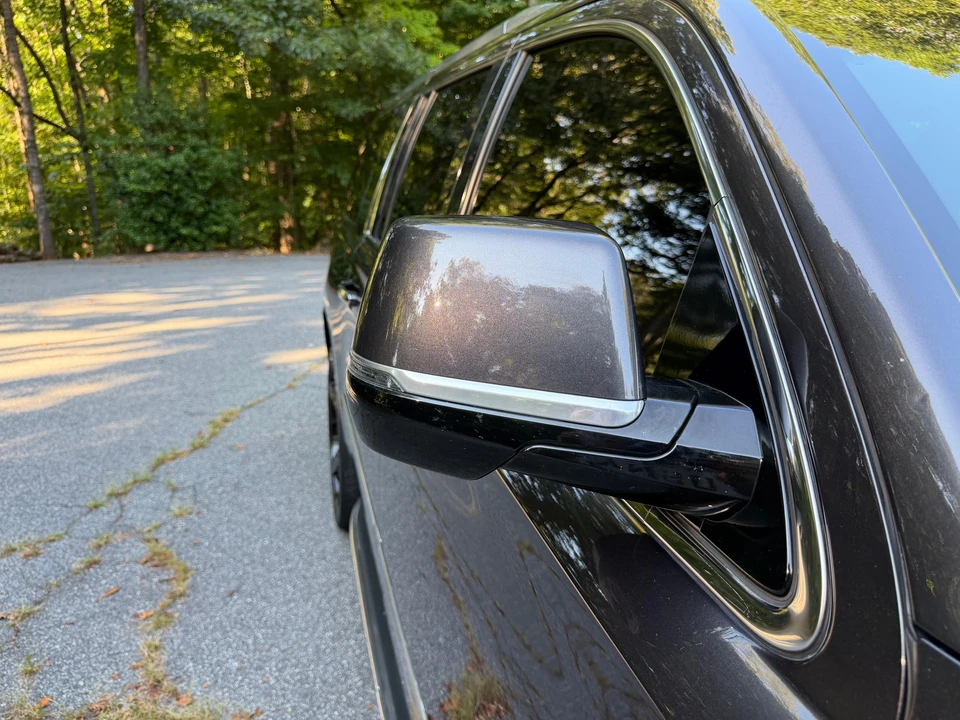 2015 Cadillac Escalade 4th Gen - Image 25 of 31