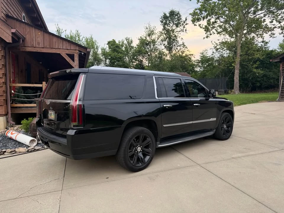 2015 Cadillac Escalade 4th Gen - Image 3 of 9