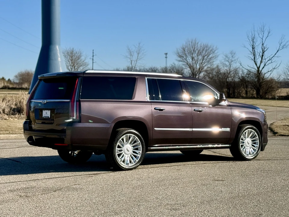 2015 Cadillac Escalade 4th Gen - Image 13 of 31