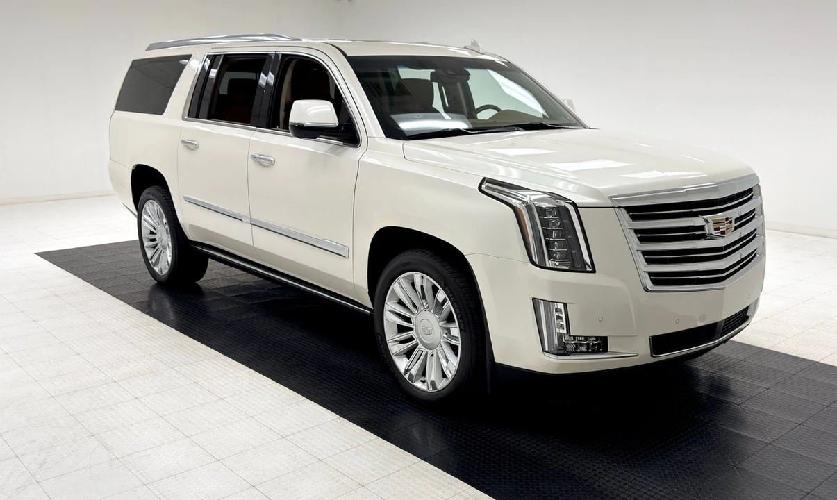 2015 Cadillac Escalade 4th Gen - Image 7 of 12