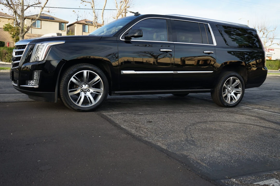 2015 Cadillac Escalade 4th Gen - Image 18 of 31