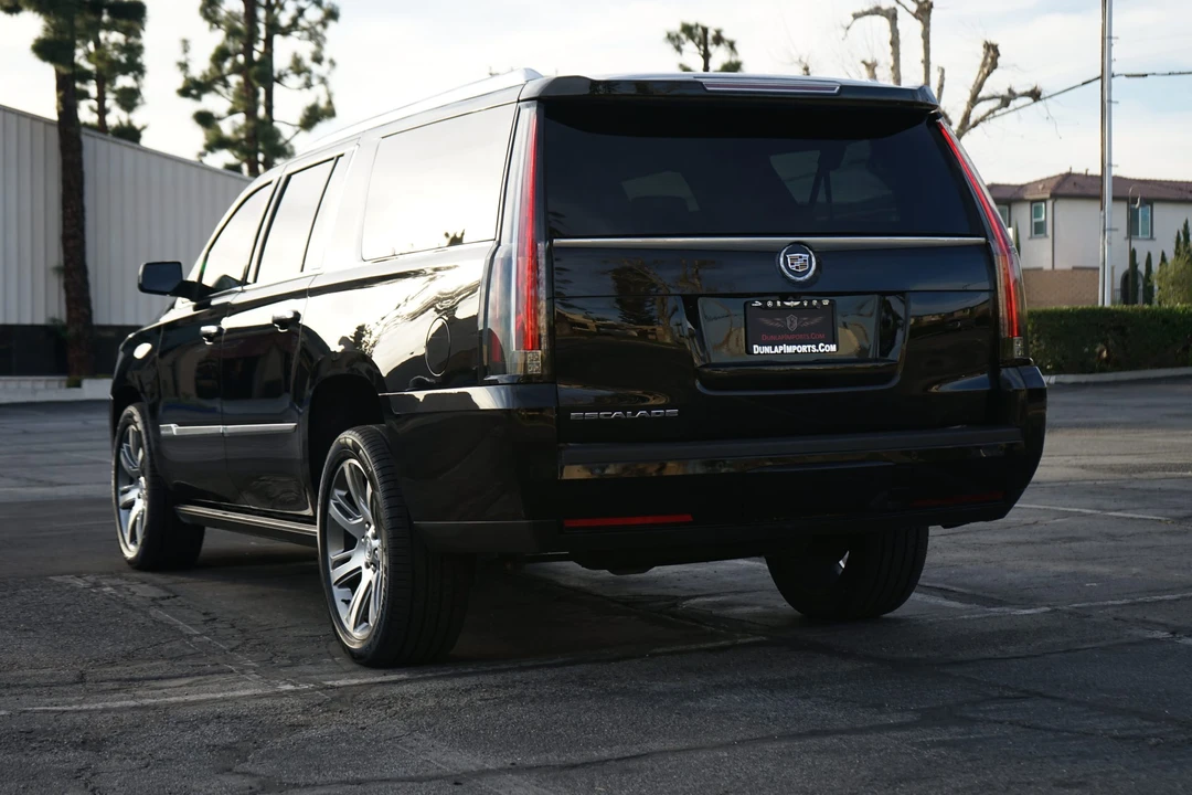 2015 Cadillac Escalade 4th Gen - Image 20 of 31