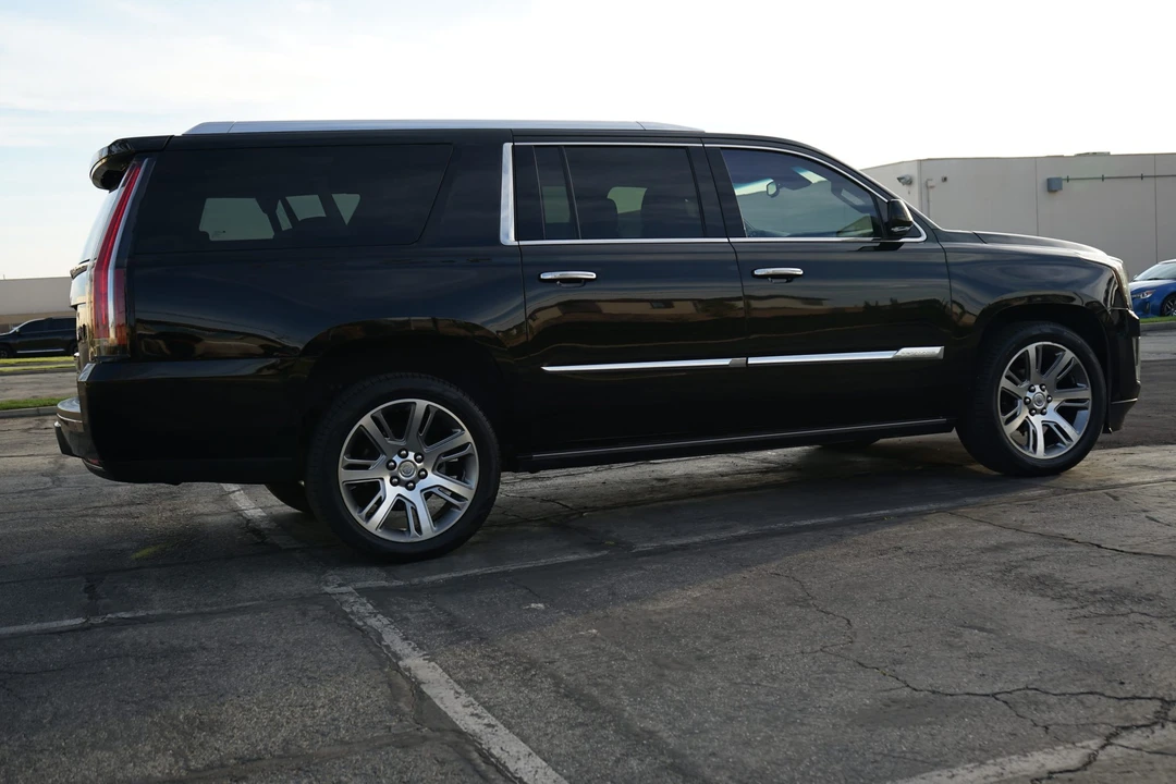 2015 Cadillac Escalade 4th Gen - Image 23 of 31