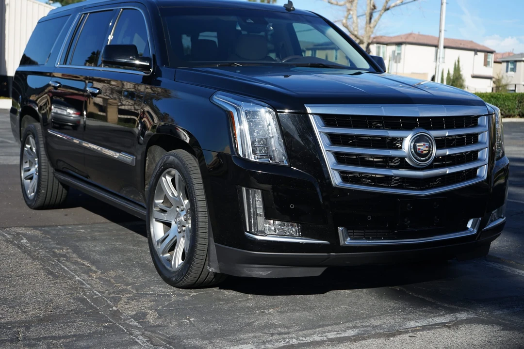 2015 Cadillac Escalade 4th Gen - Image 26 of 31