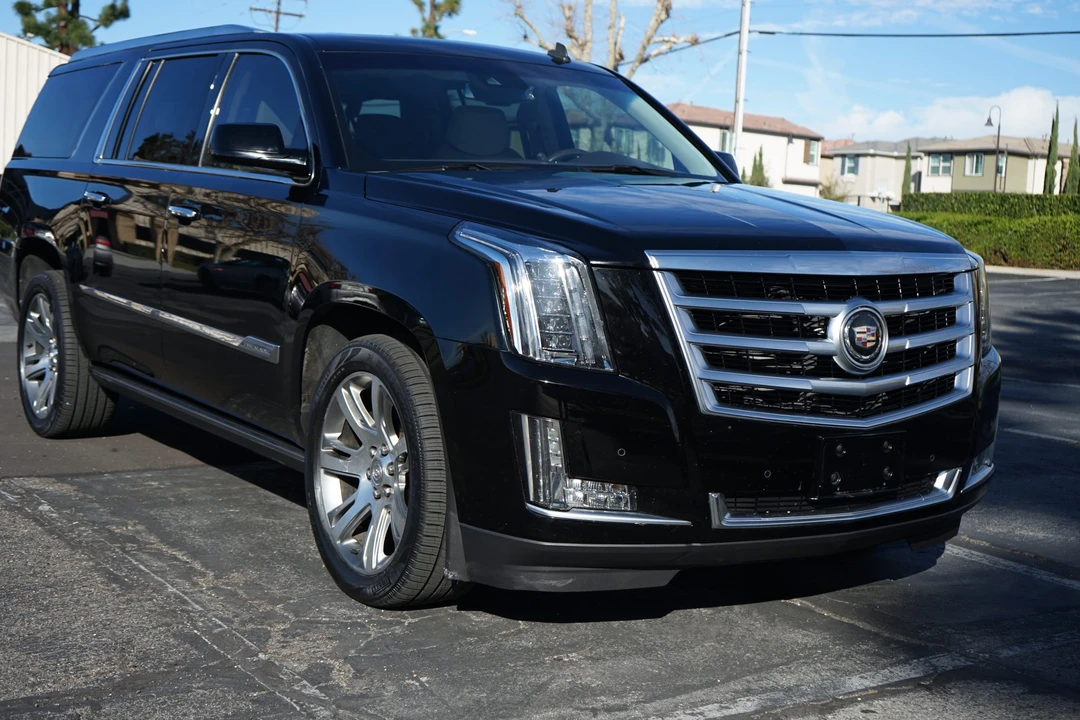 2015 Cadillac Escalade 4th Gen - Image 14 of 31