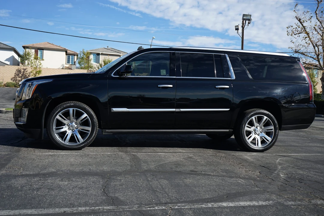 2015 Cadillac Escalade 4th Gen - Image 4 of 31