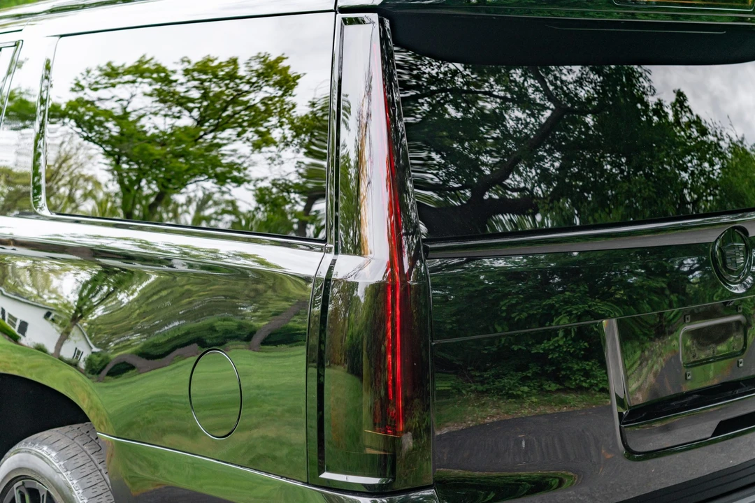 2015 Cadillac Escalade 4th Gen - Image 20 of 31
