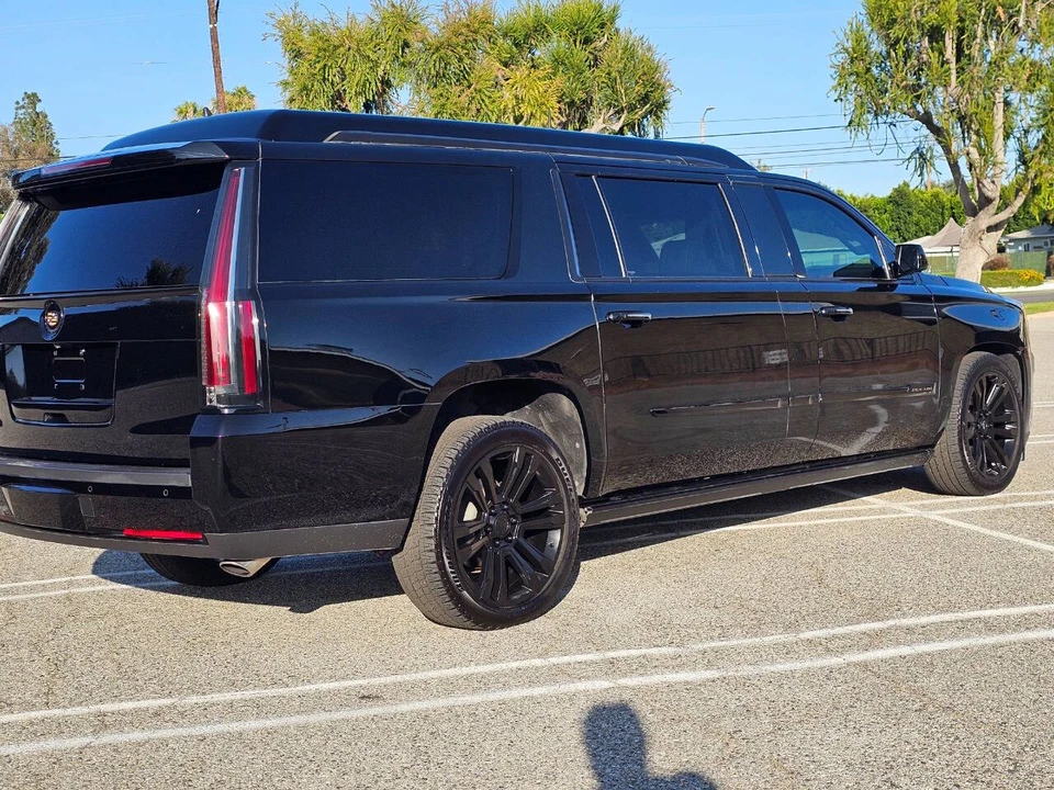 2015 Cadillac Escalade 4th Gen - Image 15 of 31