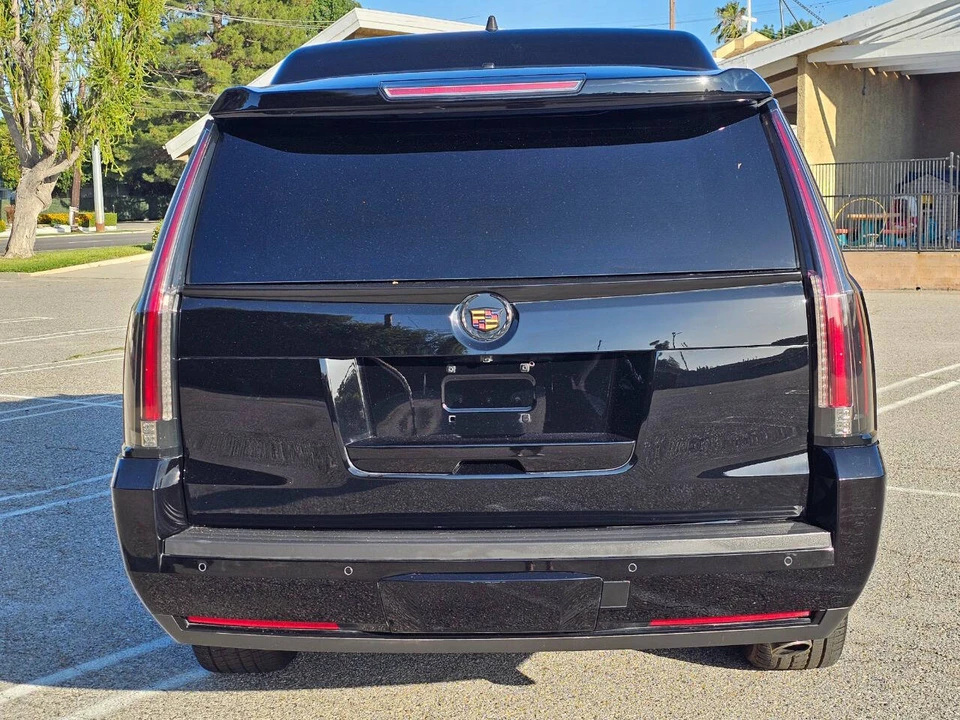 2015 Cadillac Escalade 4th Gen - Image 20 of 31