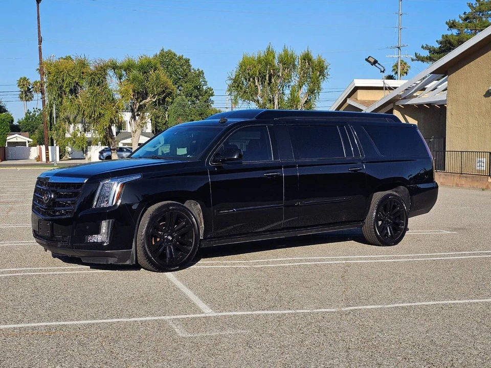 2015 Cadillac Escalade 4th Gen - Image 3 of 31