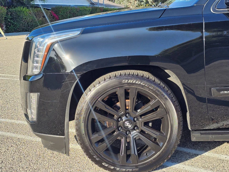 2015 Cadillac Escalade 4th Gen - Image 9 of 31
