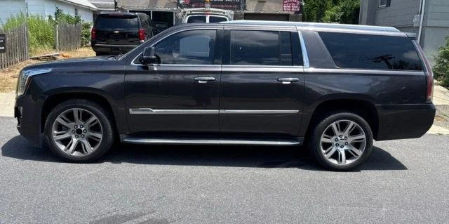 2015 Cadillac Escalade 4th Gen - Image 8 of 17