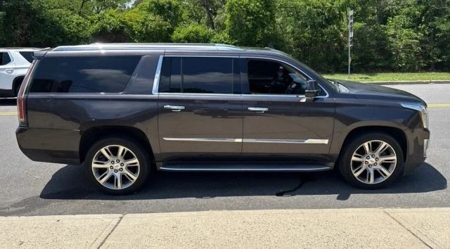 2015 Cadillac Escalade 4th Gen - Image 5 of 17