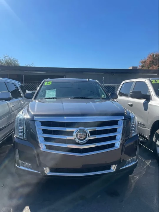 2015 Cadillac Escalade 4th Gen - Image 2 of 3