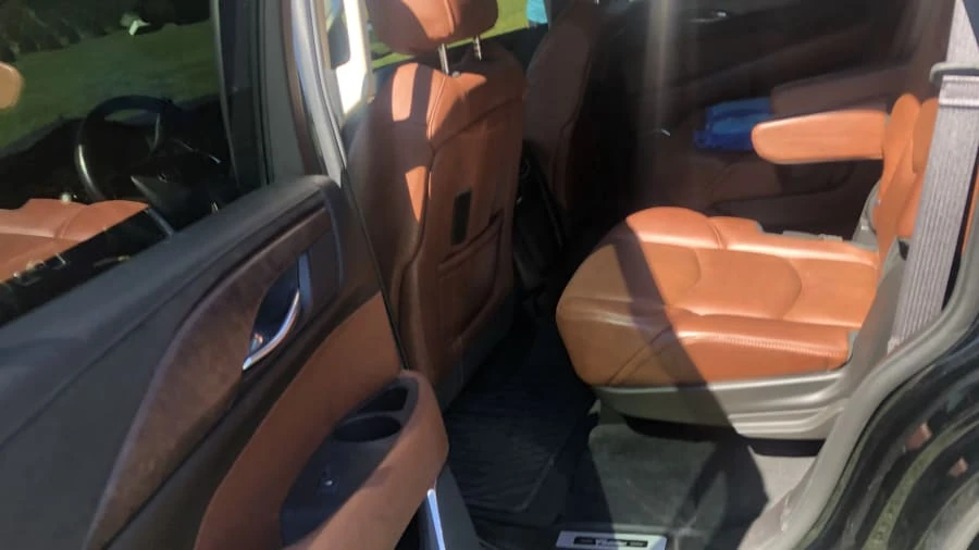 2015 Cadillac Escalade 4th Gen - Image 5 of 15