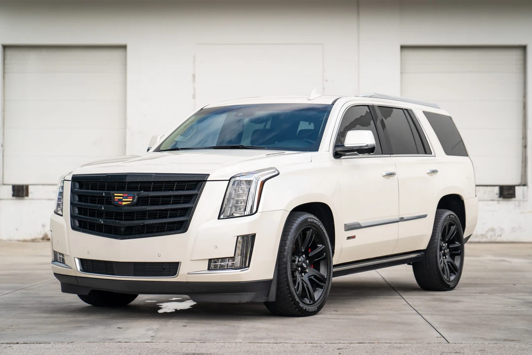 2015 Cadillac Escalade 4th Gen - Image 2 of 31
